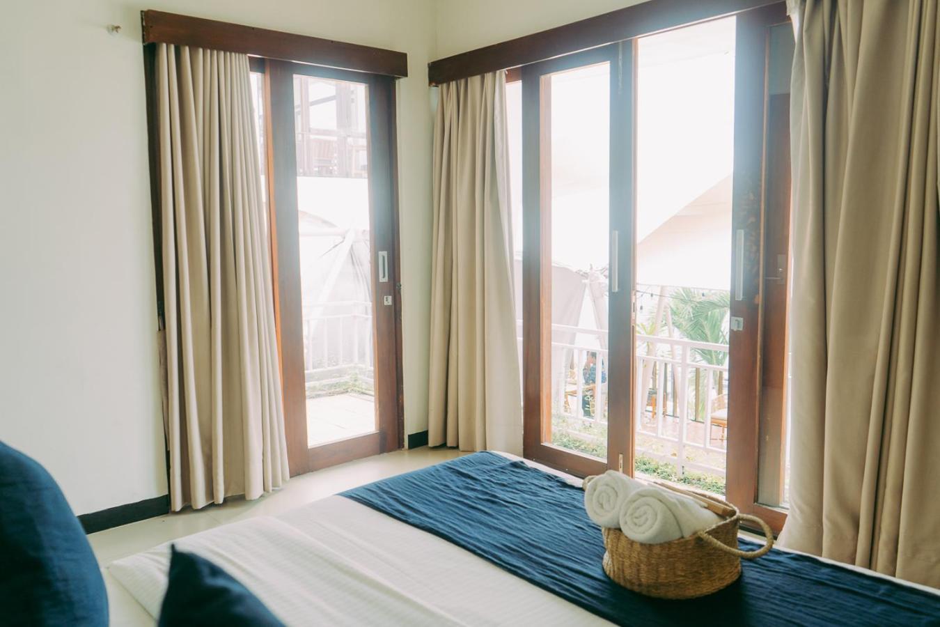 Escape Bajo Hotel Labuan Bajo Exterior foto