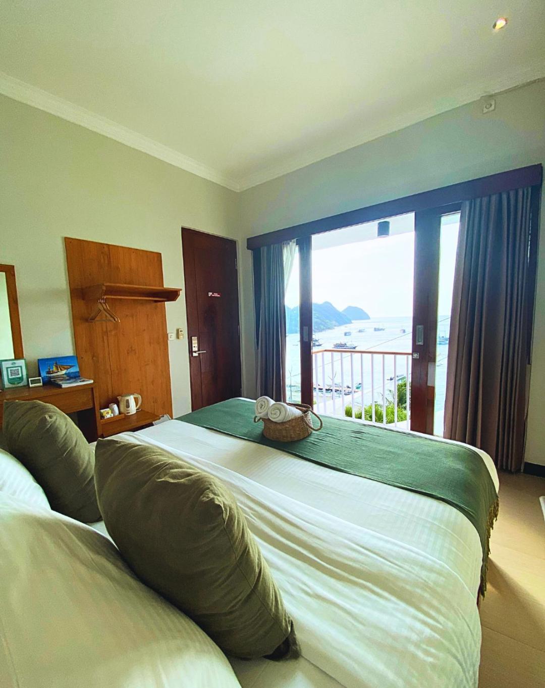 Escape Bajo Hotel Labuan Bajo Exterior foto